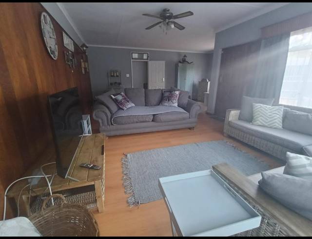 3 BEDROOM HOUSE FOR SALE IN DAL FOUCHE